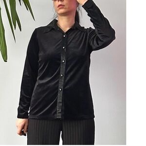 vintage 70s Chic Black Velvet with satin collar and cuffs medium Button down